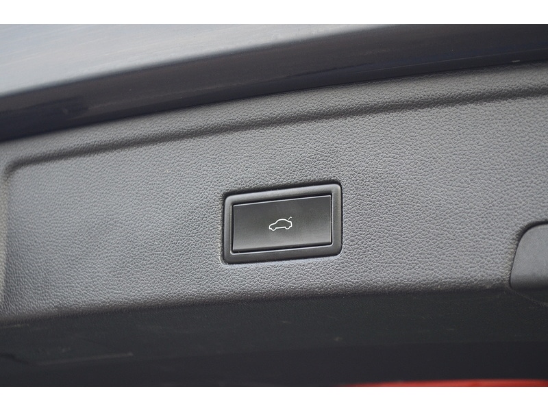 Used Volkswagen Touareg 2018 for sale - 76958531: Photo 34