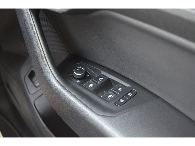 Used Volkswagen Touareg 2018 for sale - 76958531: Photo 36