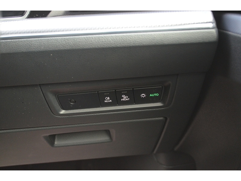 Used Volkswagen Touareg 2018 for sale - 76958531: Photo 39