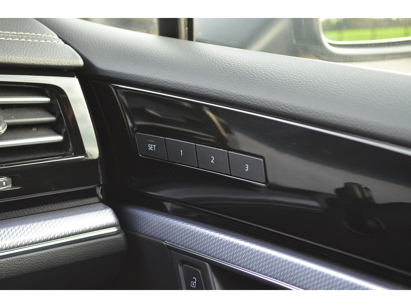 Used Volkswagen Touareg 2018 for sale - 76958531: Photo 43