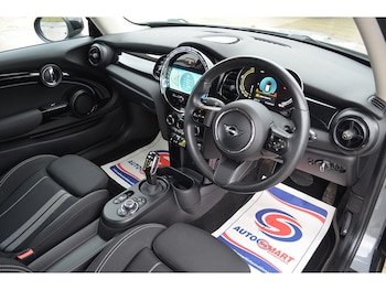 Used MINI Hatch 2021 for sale - 75724301: Photo