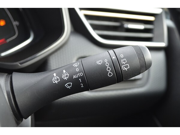 Used Renault Clio 2021 for sale - 75802444: Photo 29