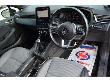 Used Renault Clio 2021 for sale - 75802444: Photo