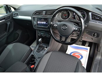 Used Volkswagen Tiguan 2017 for sale - 76477931: Photo