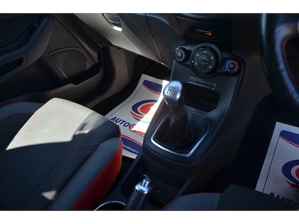 Used Ford Fiesta 2017 for sale - 76320229: Photo 36