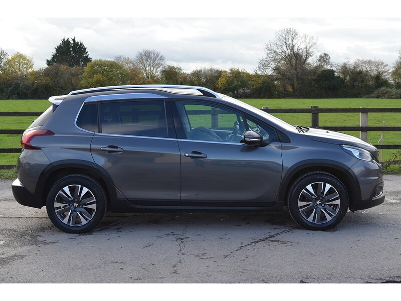 Used Peugeot 2008 2017 for sale - 76334074: Photo 10