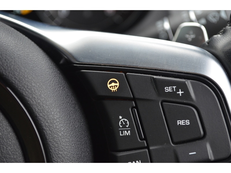 Used Jaguar F-Type 2018 for sale - 77046230: Photo 19