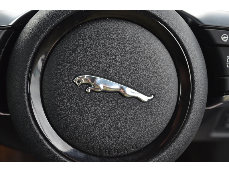 Used Jaguar F-Type 2018 for sale - 77046230: Photo 30