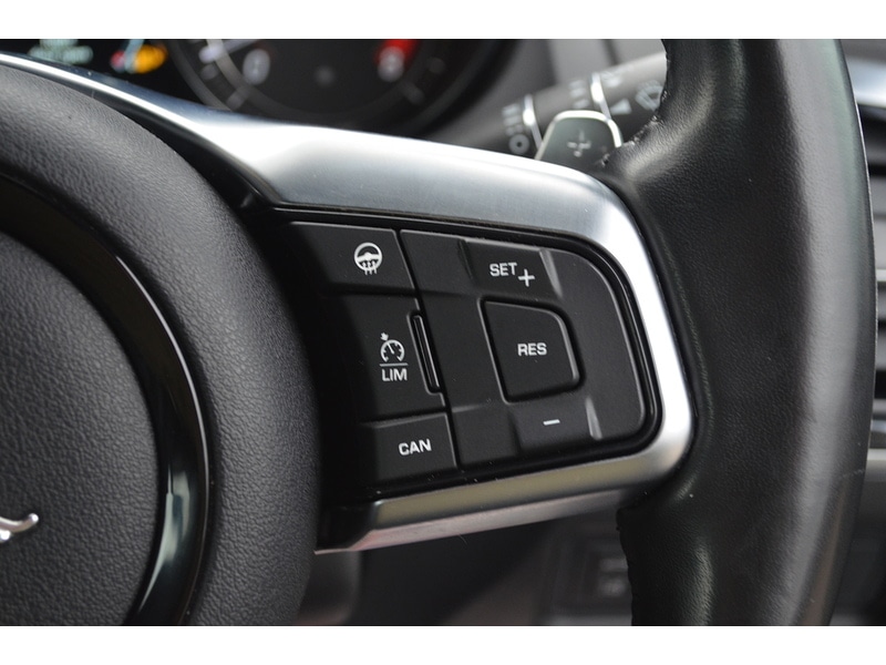 Used Jaguar F-Type 2018 for sale - 77046230: Photo 31