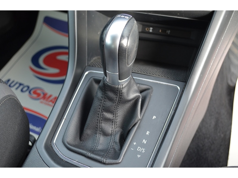 Used Volkswagen Touran 2017 for sale - 76884431: Photo 17