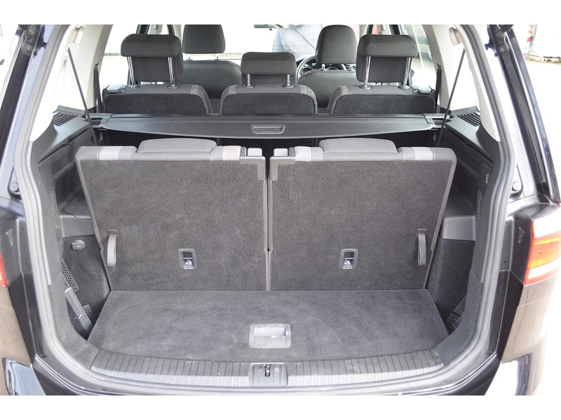 Used Volkswagen Touran 2017 for sale - 76884431: Photo 31