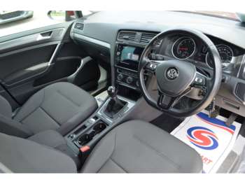 Used Volkswagen Golf 2019 for sale - 74879896: Photo