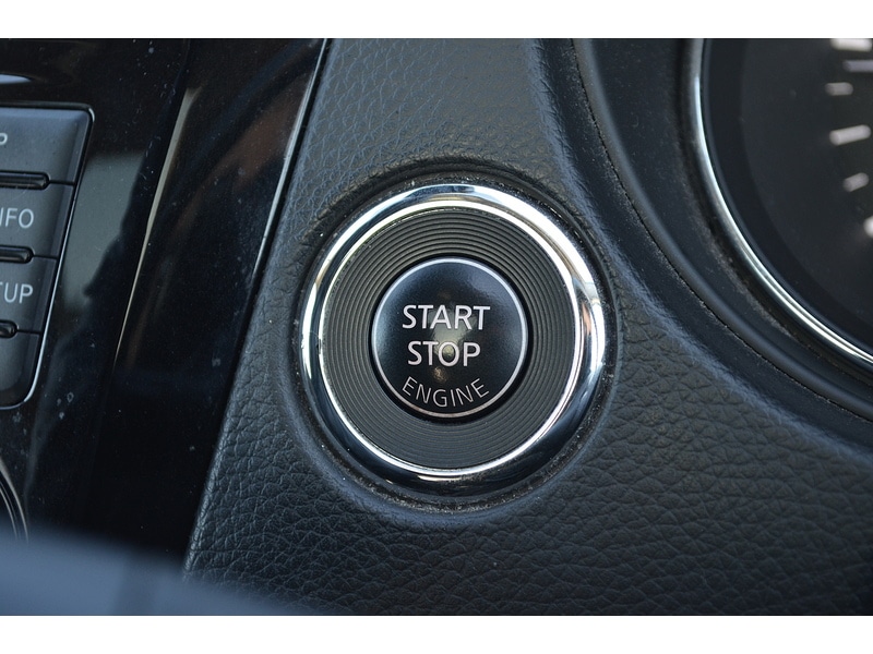 Used Nissan Qashqai 2015 for sale - 76879340: Photo 30