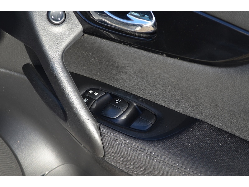 Used Nissan Qashqai 2015 for sale - 76879340: Photo 51