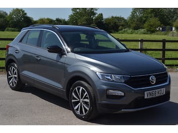 Used Volkswagen T-Roc 2018 for sale - 79627022: Photo