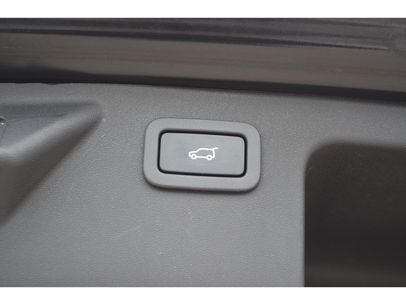 Used Land Rover Discovery Sport 2016 for sale - 76102070: Photo 26