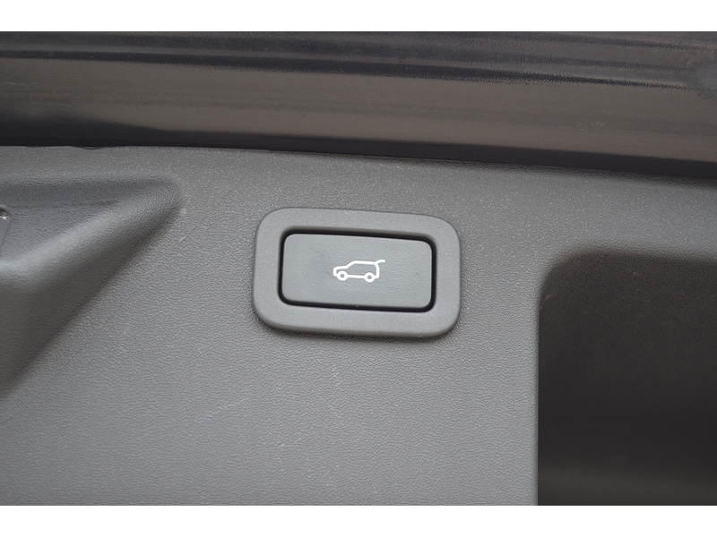 Used Land Rover Discovery Sport 2016 for sale - 76426351: Photo 39