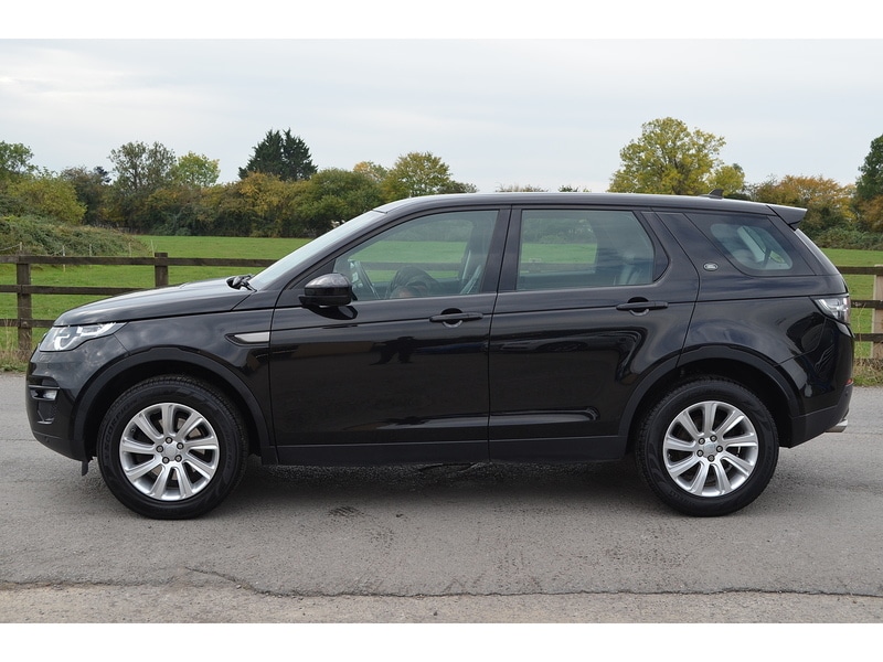 Used Land Rover Discovery Sport 2016 for sale - 76426351: Photo 6