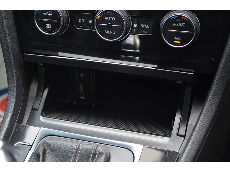 Used Volkswagen Golf 2018 for sale - 77558322: Photo 40