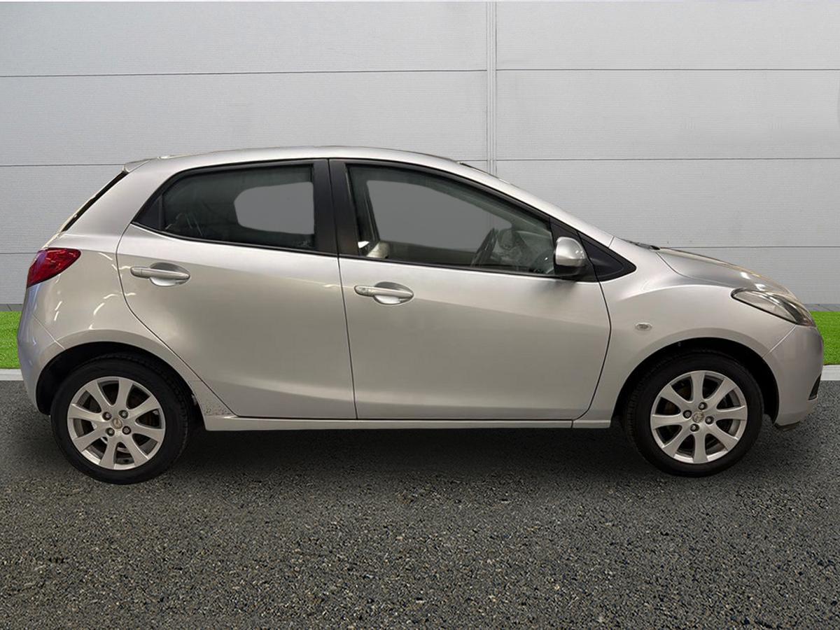 Used Mazda Mazda2 2009 for sale - 77539730: Photo 8