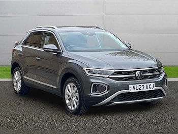 Used Volkswagen T-Roc 2023 for sale - 78128999: Photo