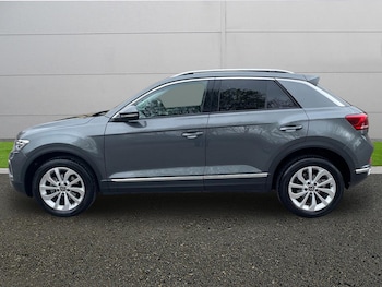 Used Volkswagen T-Roc 2023 for sale - 78128999: Photo