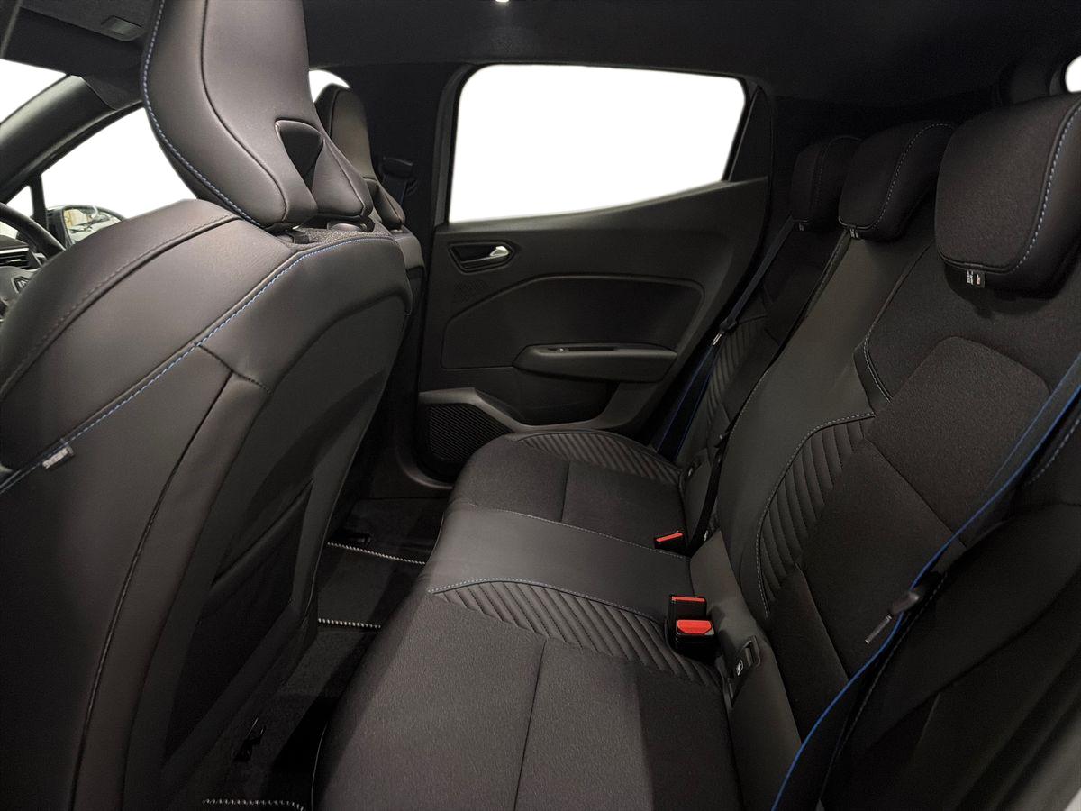 Used Renault Clio 2024 for sale - 77560604: Photo 11