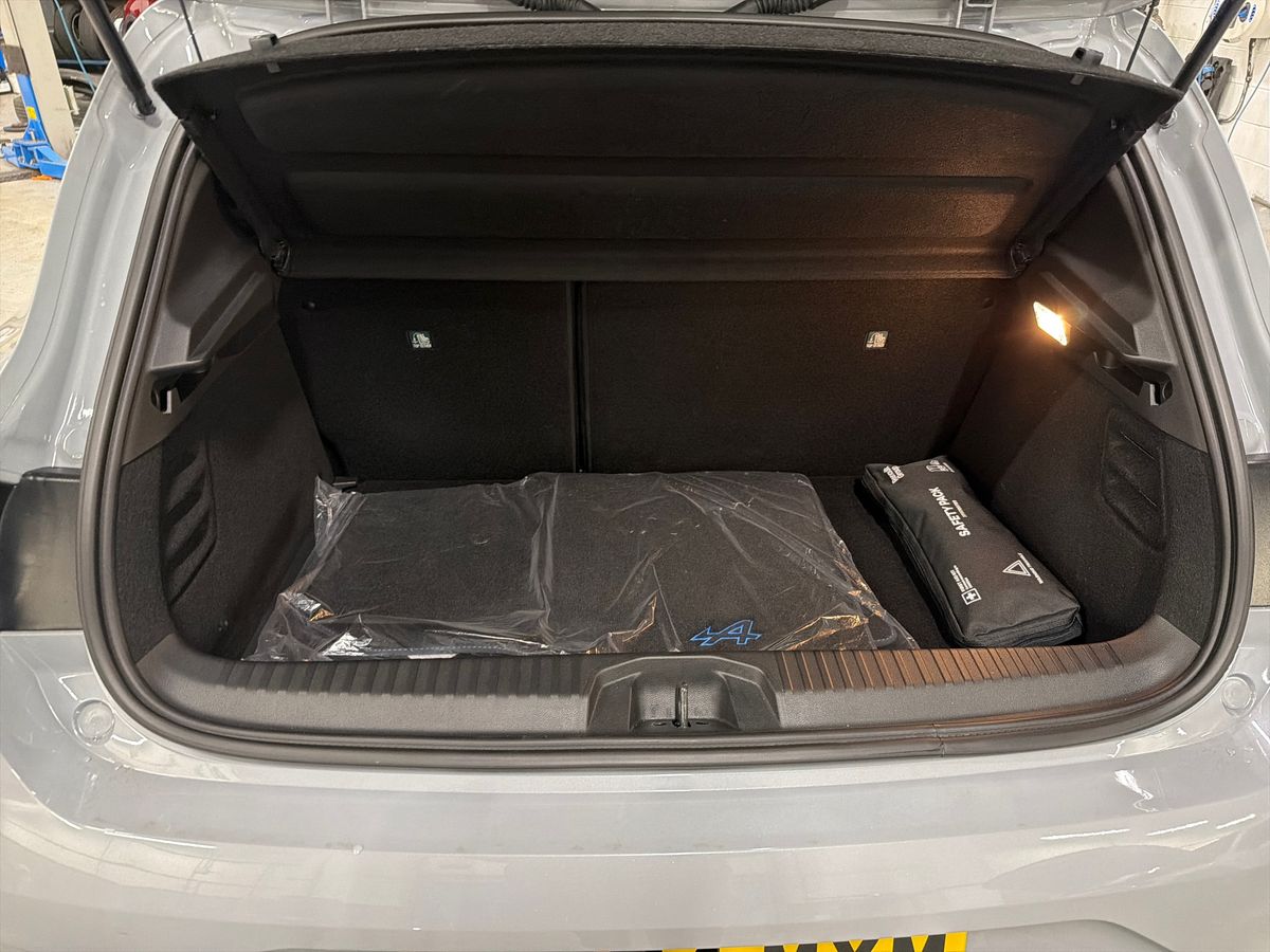 Used Renault Clio 2024 for sale - 77560604: Photo 12