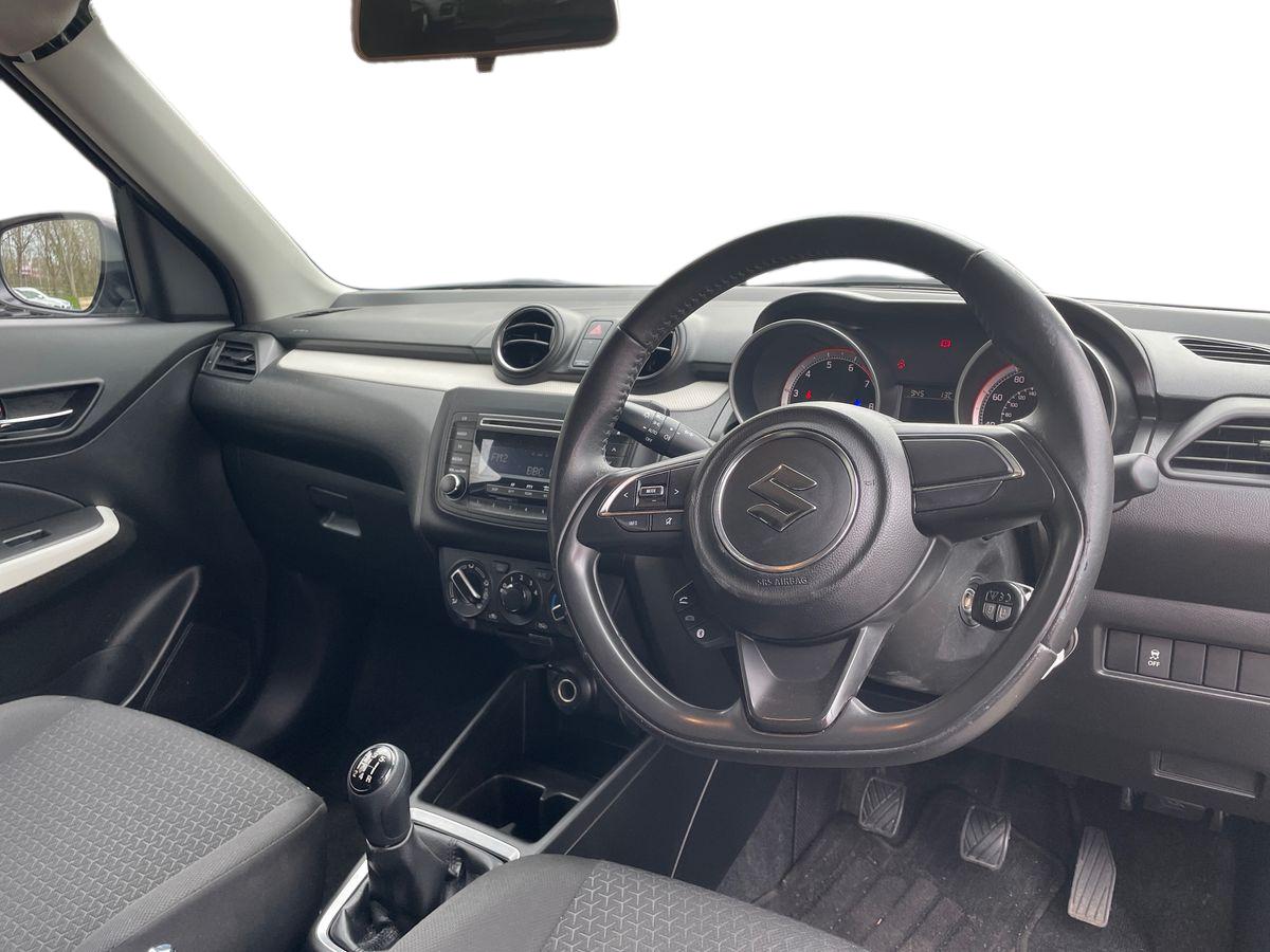 Used Suzuki Swift 2018 for sale - 77685631: Photo 15