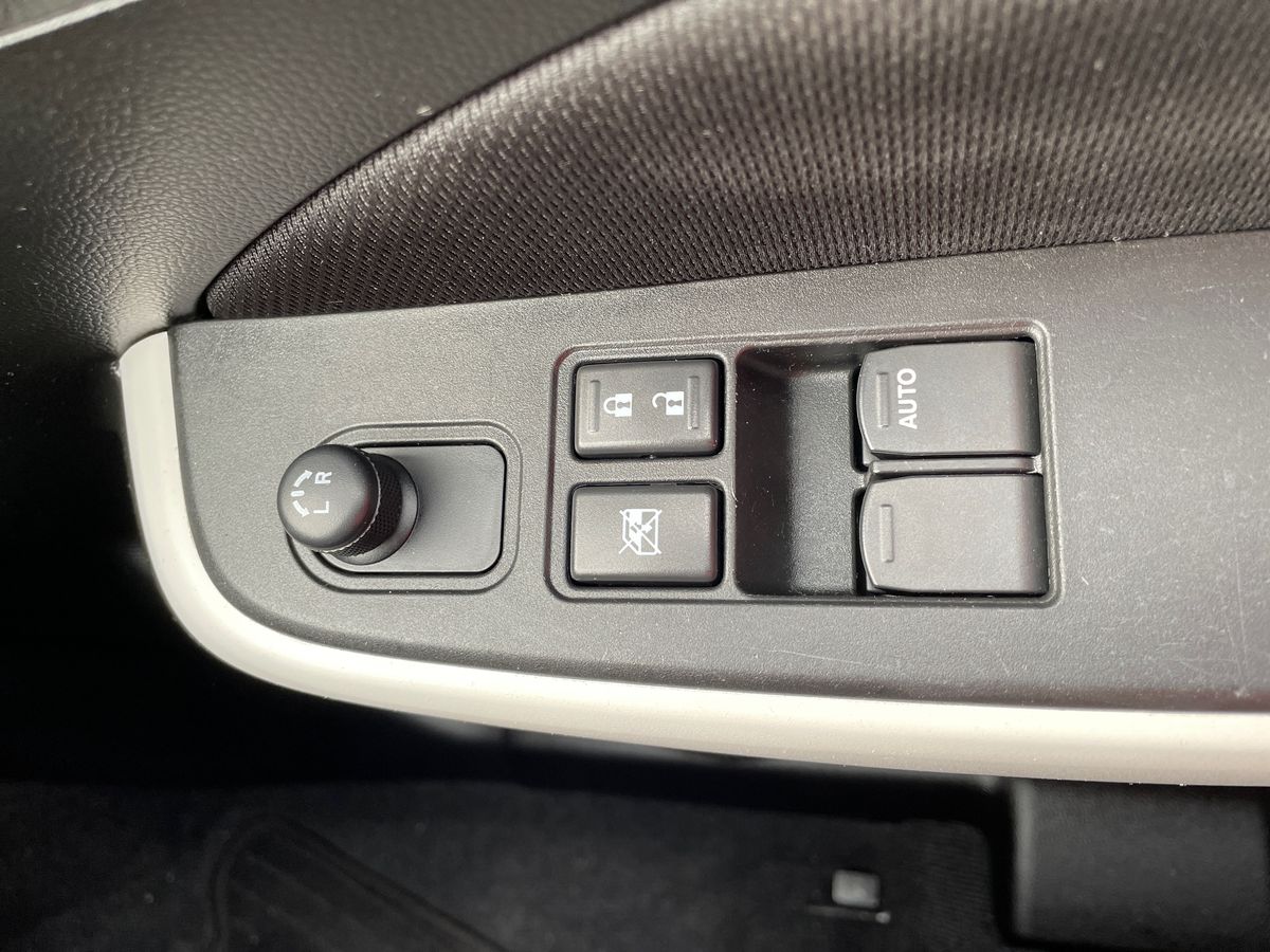 Used Suzuki Swift 2018 for sale - 77685631: Photo 20