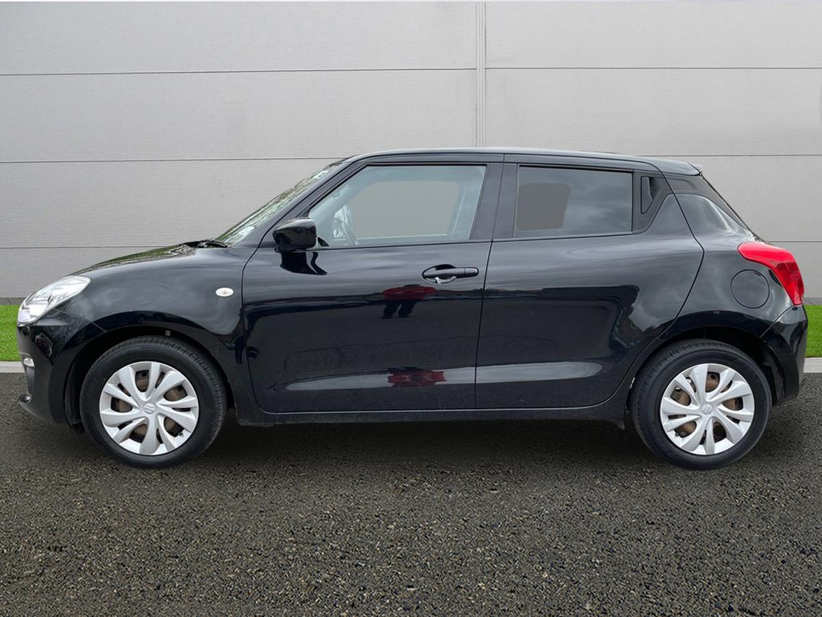 Used Suzuki Swift 2018 for sale - 77685631: Photo 4