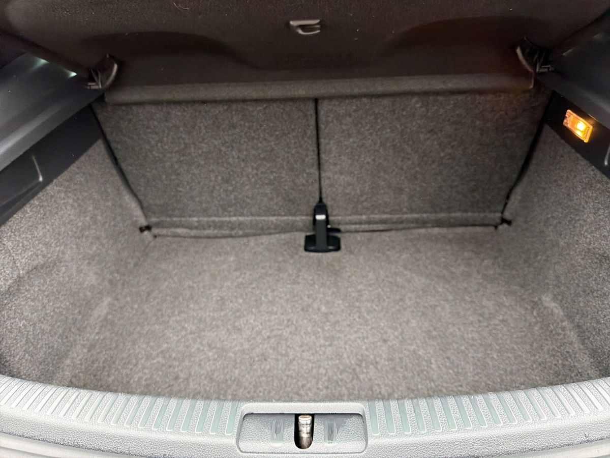 Used Volkswagen Scirocco 2015 for sale - 77634610: Photo 12