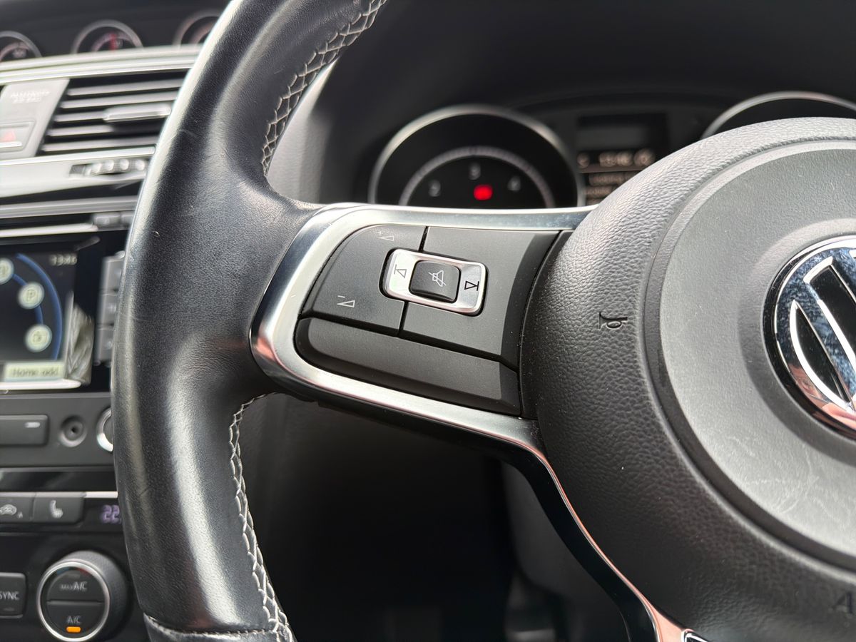 Used Volkswagen Scirocco 2015 for sale - 77634610: Photo 16