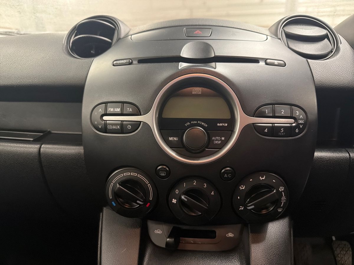 Used Mazda Mazda2 2009 for sale - 78059652: Photo 18