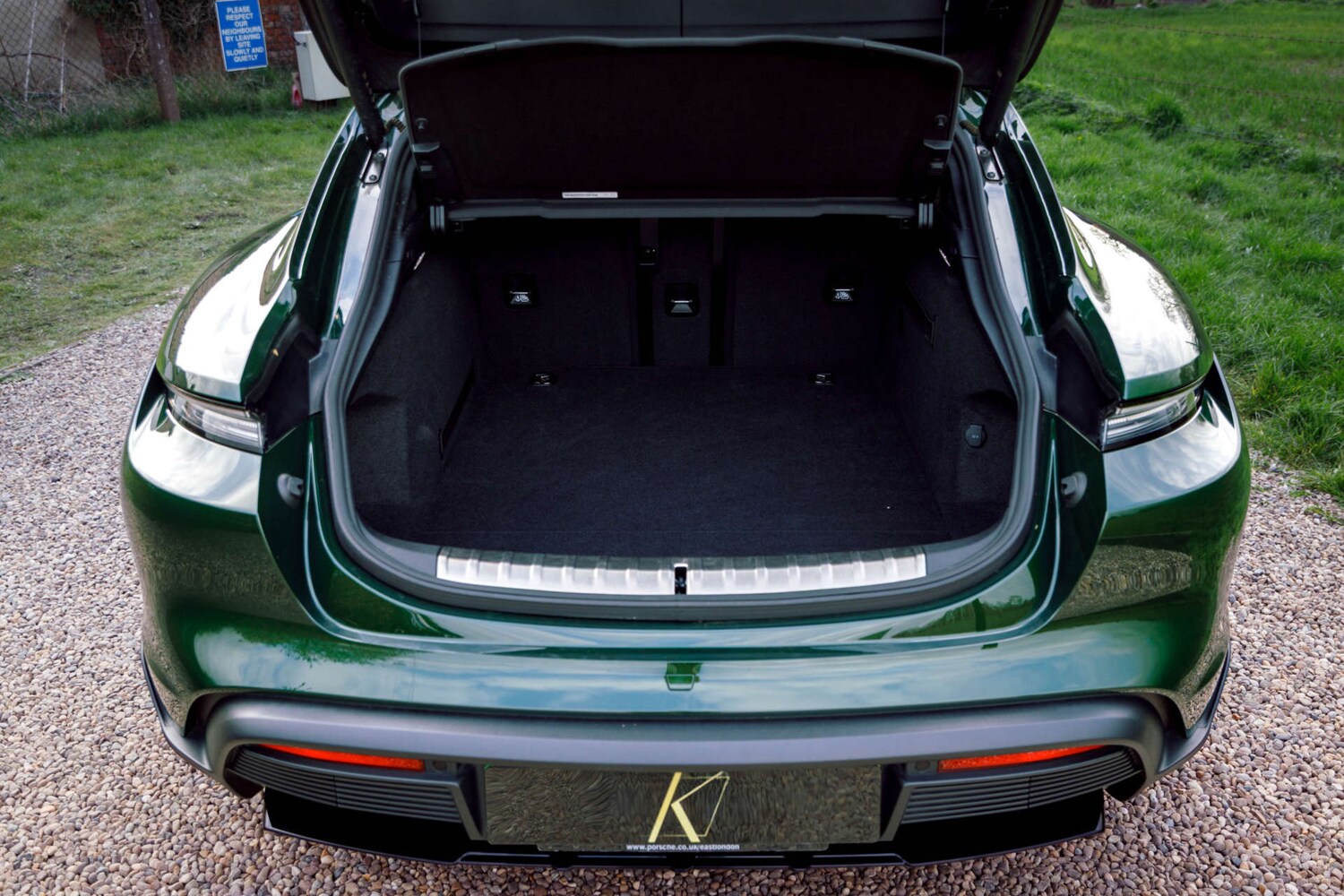 Used Porsche Taycan 2024 for sale - 77932011: Photo 29