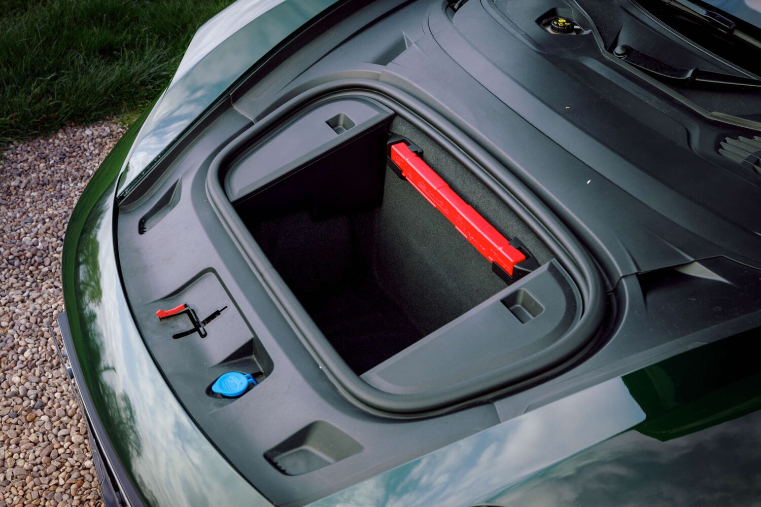 Used Porsche Taycan 2024 for sale - 77932011: Photo 32