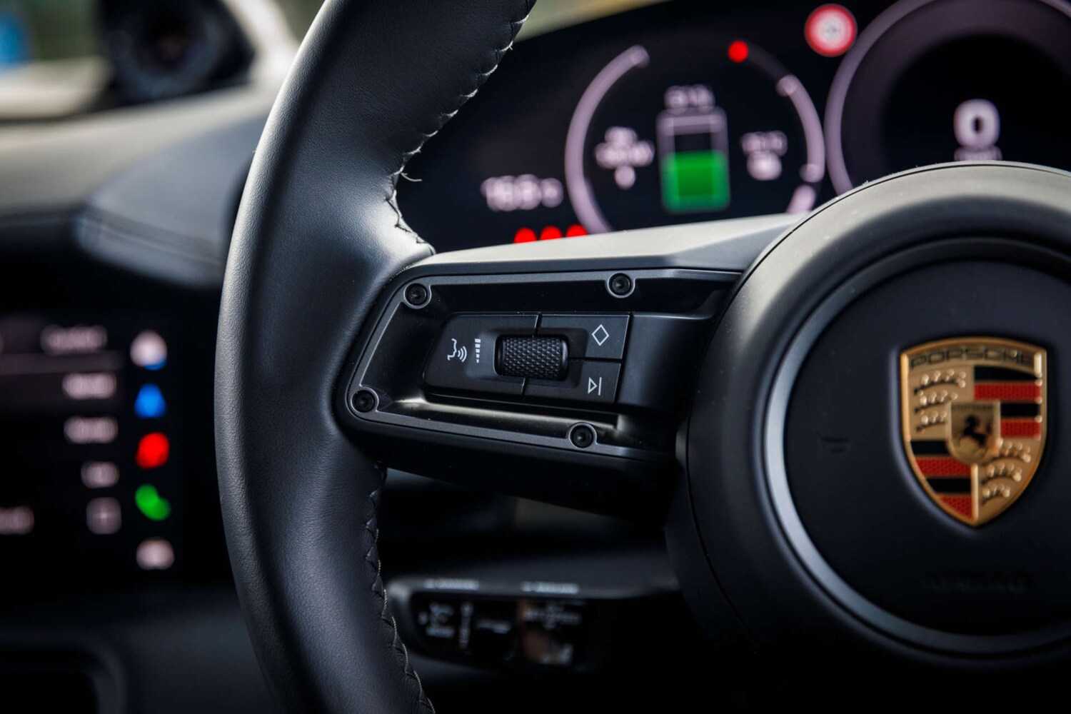 Used Porsche Taycan 2024 for sale - 77932011: Photo 46