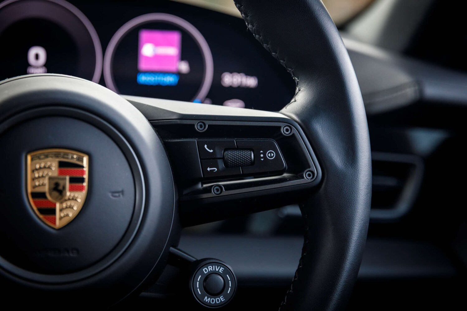 Used Porsche Taycan 2024 for sale - 77932011: Photo 47