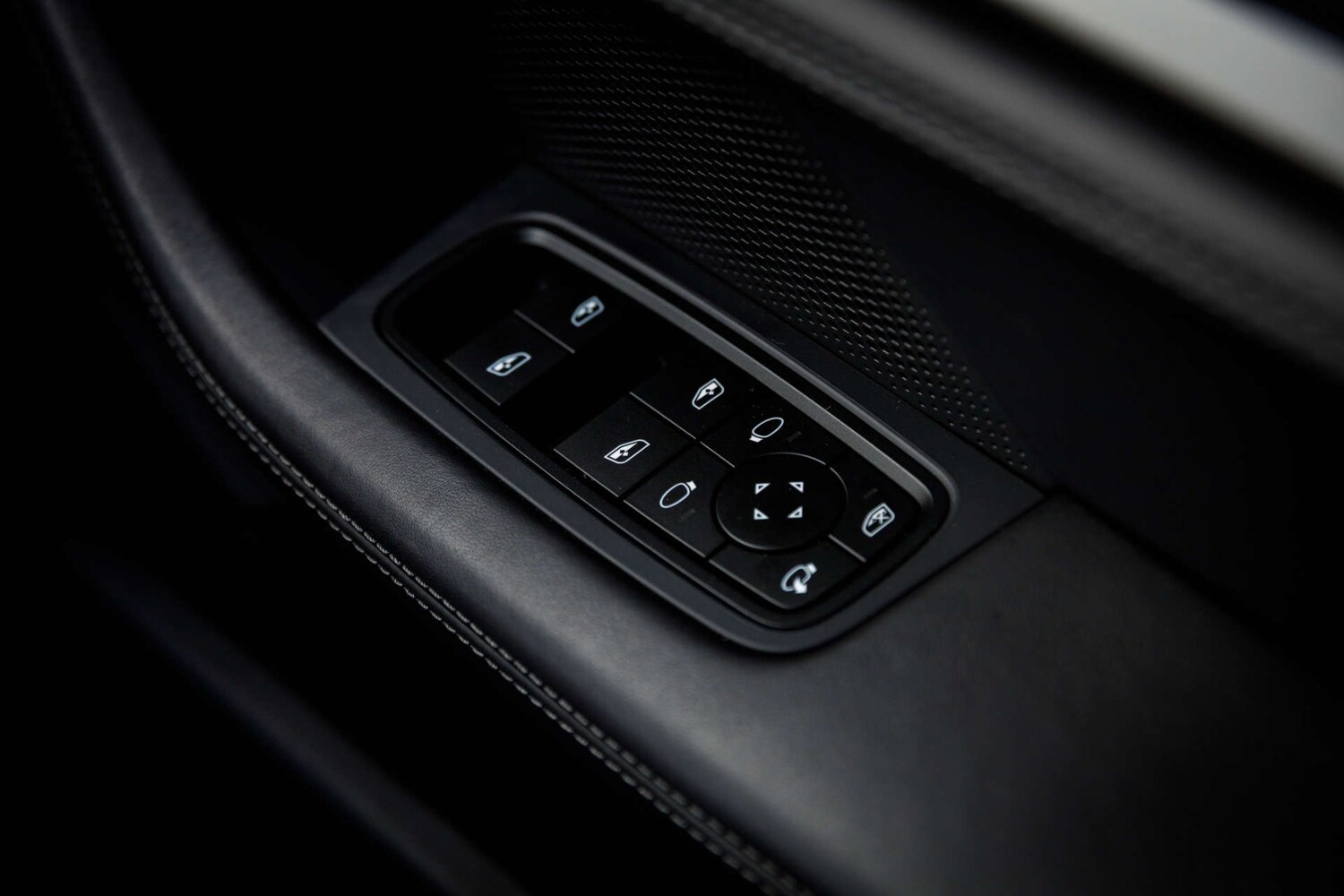 Used Porsche Taycan 2024 for sale - 77932011: Photo 58