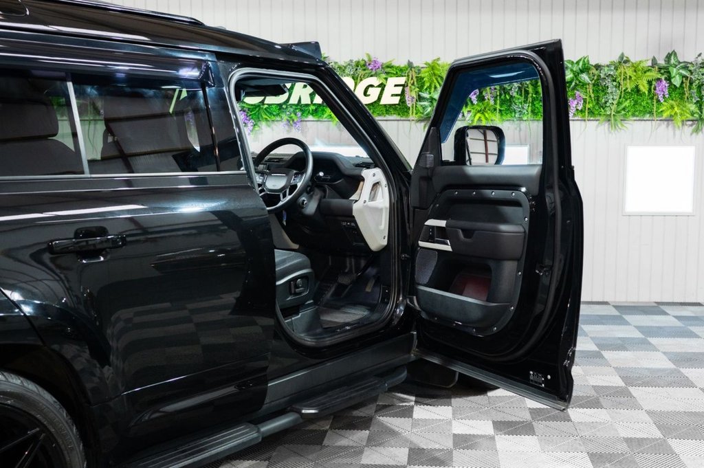 Used Land Rover Defender 2023 for sale - 77355658: Photo 10