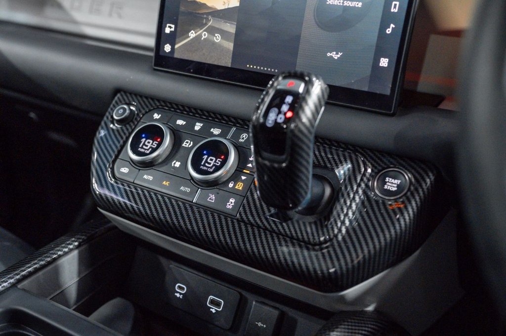 Used Land Rover Defender 2023 for sale - 77355658: Photo 16