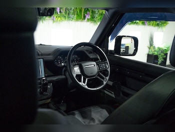 Used Land Rover Defender 2023 for sale - 77355658: Photo