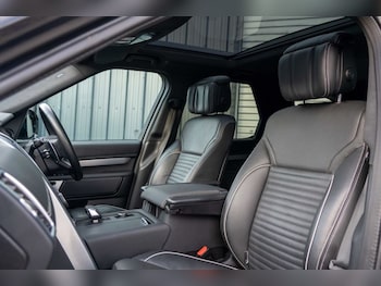 Used Land Rover Discovery 2023 for sale - 77355865: Photo