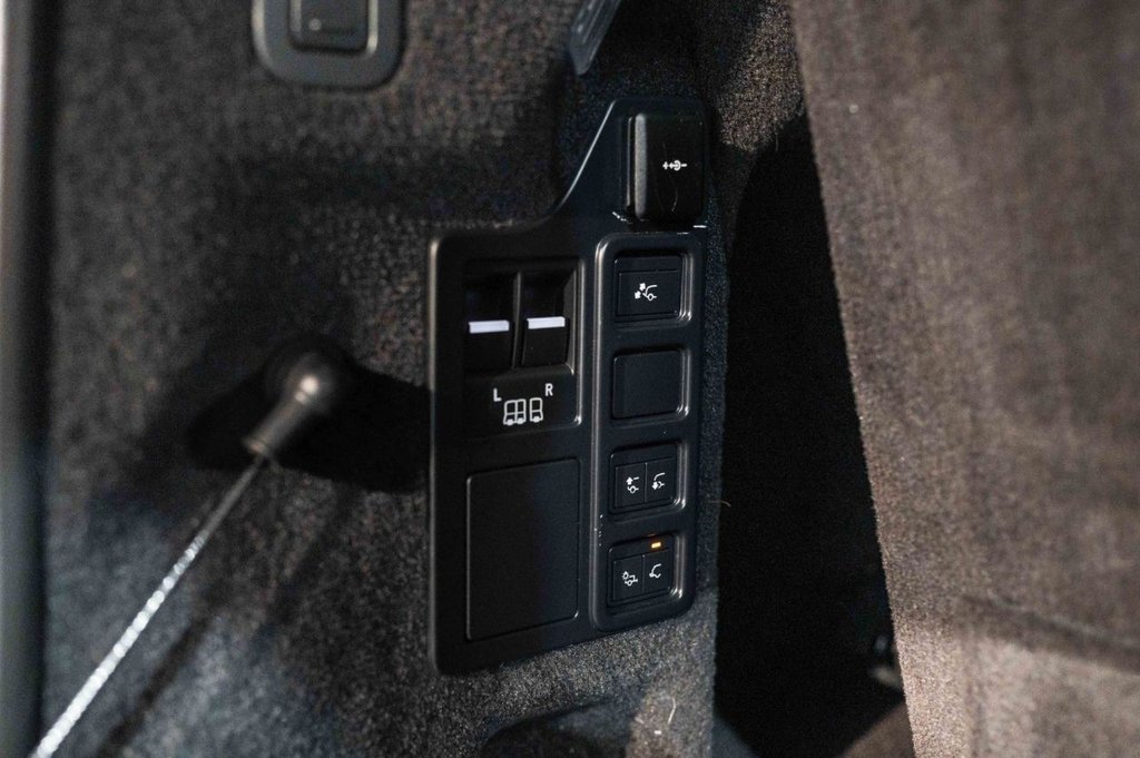 Used Land Rover Discovery 2023 for sale - 77355865: Photo 37