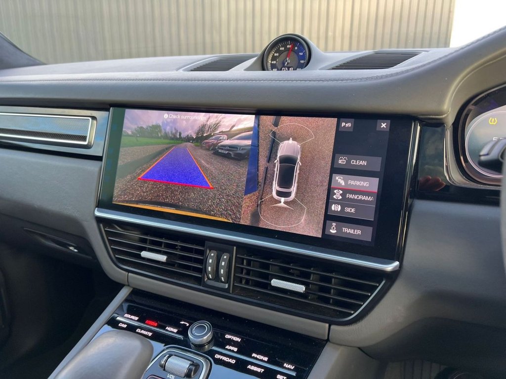 Used Porsche Cayenne 2019 for sale - 76856328: Photo 10