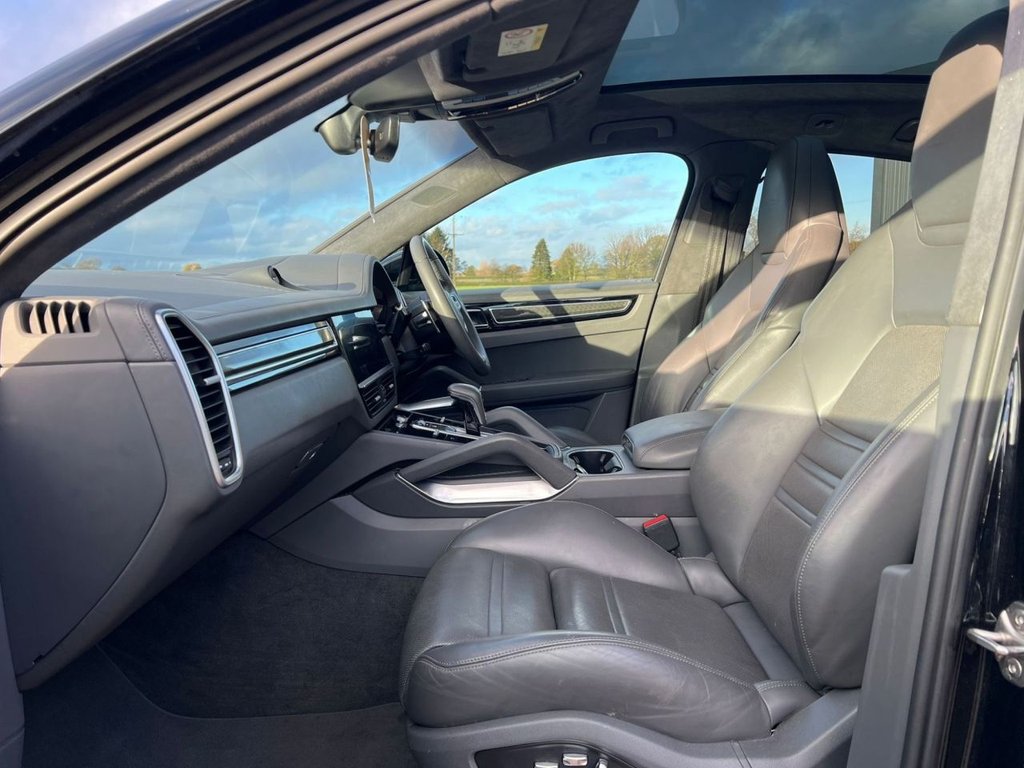 Used Porsche Cayenne 2019 for sale - 76856328: Photo 15