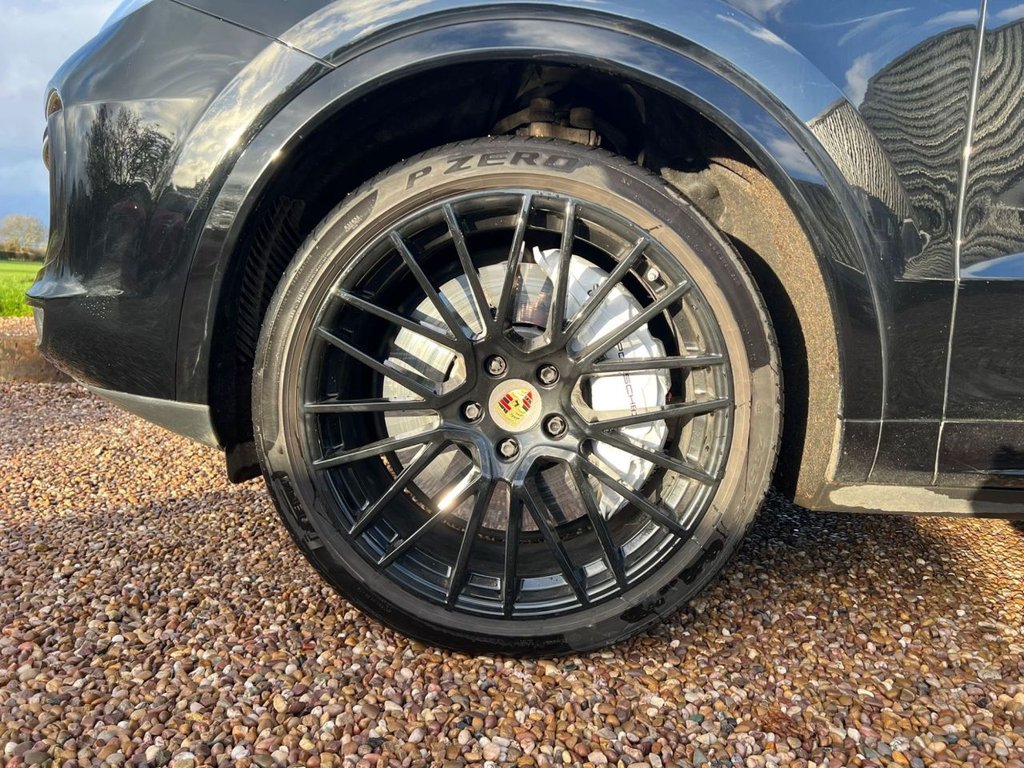 Used Porsche Cayenne 2019 for sale - 76856328: Photo 18