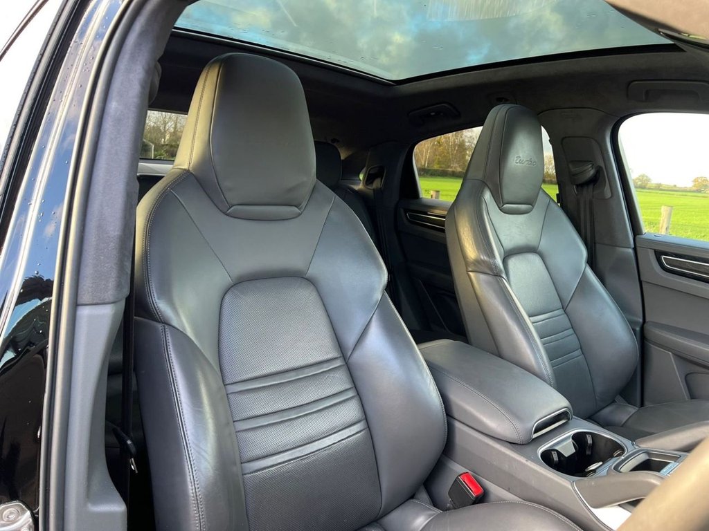 Used Porsche Cayenne 2019 for sale - 76856328: Photo 3