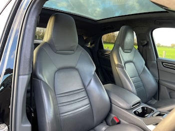 Used Porsche Cayenne 2019 for sale - 76856328: Photo