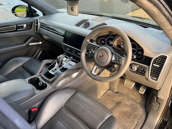 Used Porsche Cayenne 2019 for sale - 76856328: Photo